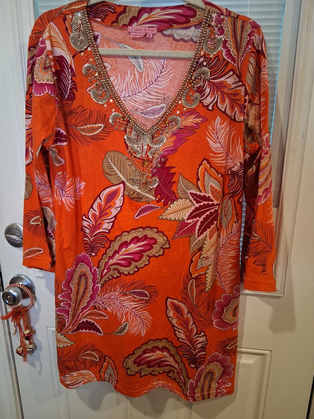 sku120 Joyous & Free Size Xl Beaded & Sequin Embellished Neckline  Excellent